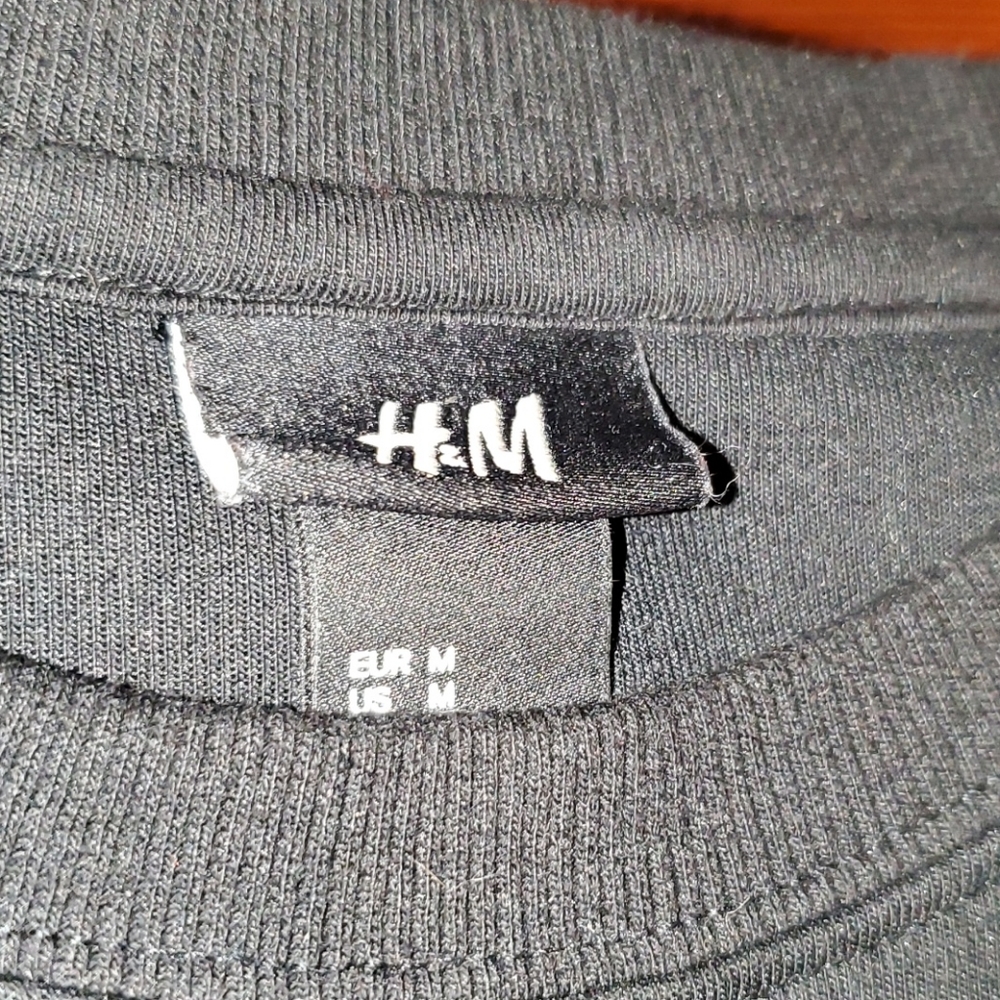H&M - Picture 2 of 4